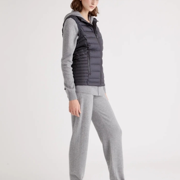 Quince Goose Down Black Puffer Vest - Picture 2 of 8